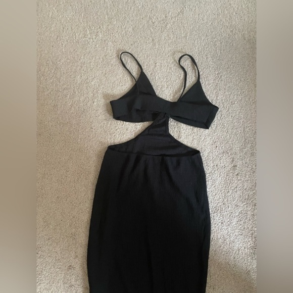 Black Cut out Maxi Dress Size Medium - Picture 5 of 9